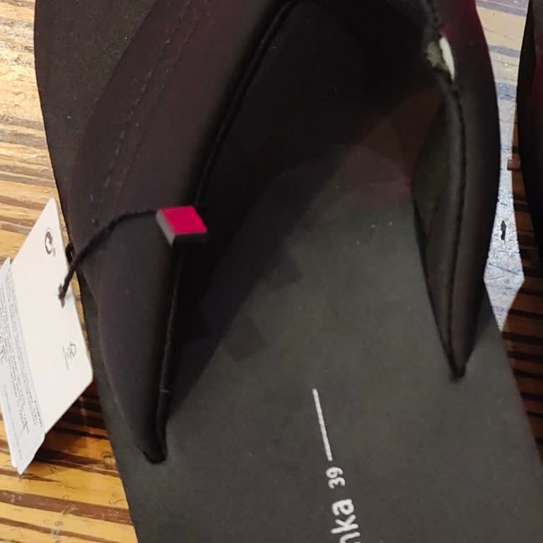 Yırtık Terlik Ve Müşteri Memnuniyeti Sorunu