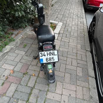Restoran Önünde Park Sorunu Ve Hasar