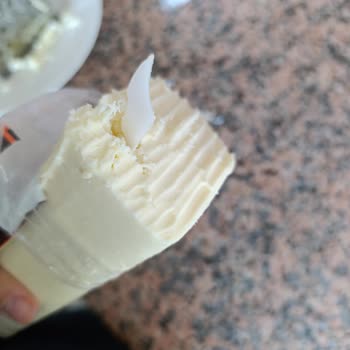 Tost Peynirinde Plastik Parçası Şoku