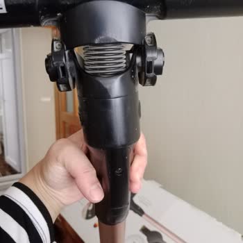 Bosch Süpürge Başlık Sorunu: Kırık Tekerlekler Ve Yetersiz Servis Desteği