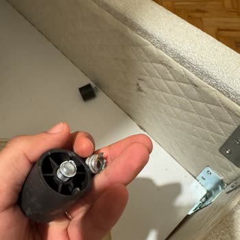 Vivense Yatağı Kırıldı, Müşteri Hizmeti Sessiz