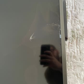 Kırık Televizyon İçin Çözüm Bekleniyor