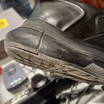 Ayakkabı Dünyası'ndan Alınan Ayakkabıda Çatlama Sorunu