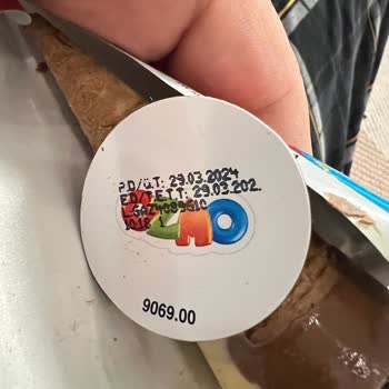 Ozmo Kornet Ürününden Çıkan Canlı Kurtlar: Çocuğumun Sağlığı Tehlikedeydi!