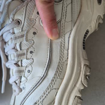 Skechers Ayakkabıda Beklenmedik Açılma Sorunu