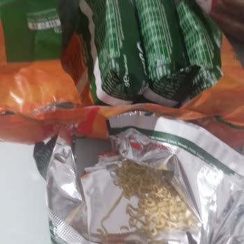 Knorr Curried Noodle Contains Insect and Black Residue