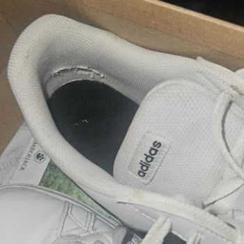 Adidas Ayakkabıda Erken Yıpranma Ve Garanti Sorunu