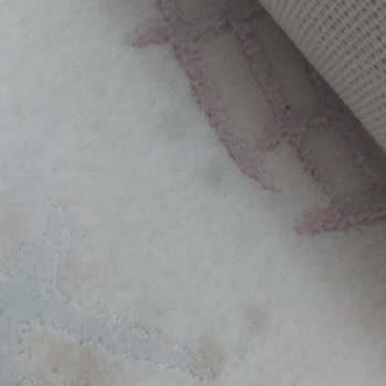 Halı Yıkama Hizmetinde Hayal Kırıklığı: Yırtık Ve Lekeli Teslimat