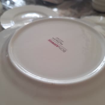 Kütahya Porselen Kırık Yemek Takımı Ve İlgisiz Müşteri Hizmet