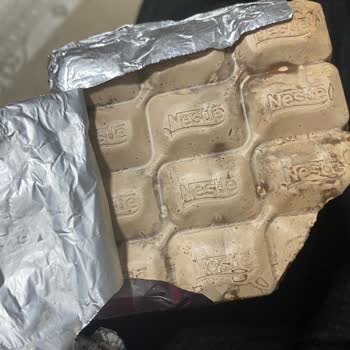 Nestle Damak Çikolata Bozuk Çıktı