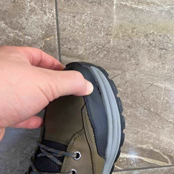 Skechers Ayakkabıda Beklenmedik Açılma Sorunu