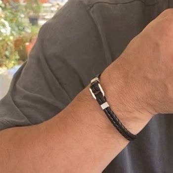 Fossil Leather Bracelet Broke in Just 4 Days – Disappointed with Quality and Service