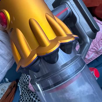 Dyson Vacuum Constantly Malfunctions After 5 Months – Filter Alert and Wobbly Tube