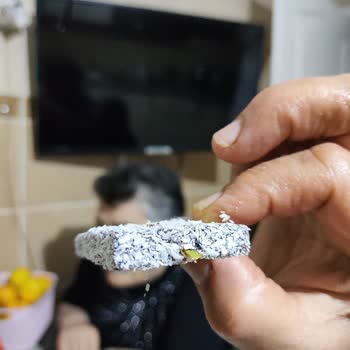 Hijyen Skandalı: Misafirlere Kurtlu İkram!