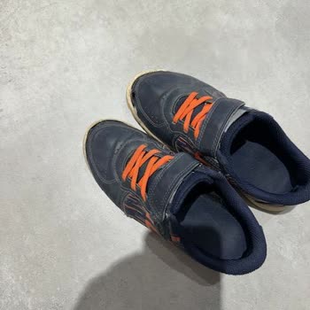 İki Ayda Yırtılan Ayakkabı Ve Yetersiz Garanti