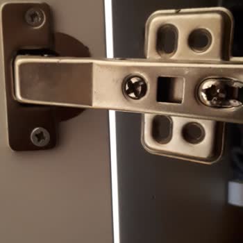 Vivense Dolap Kapağı Menteşe Sorunu Ve Müşteri Hizmetleri Sessizliği