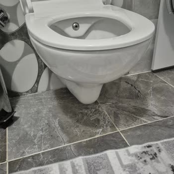 Kale Seramik Tuvalet Kapağı Çabuk Kırıldı