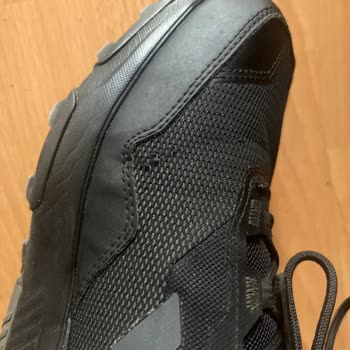 Adidas Mağazasından Alınan Ayakkabıda Kalite Sorunu