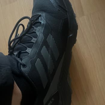 Adidas Mağazasından Alınan Ayakkabıda Kalite Sorunu