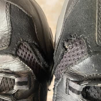 Skechers Ayakkabıda Beklenmedik Yırtılma Sorunu