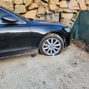 Continental Reife nach einem Monat seitlich beschädigt und keine Garantieunterstützung