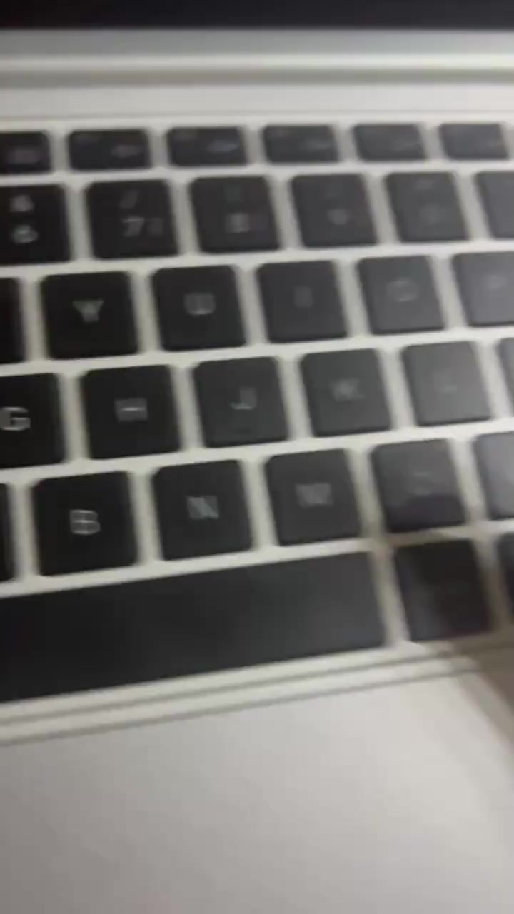 Monster Huma H4 V4.1.1 Laptop ständig defekt trotz Reparaturen und keine Rückmeldung vom Service Videovorschaubild