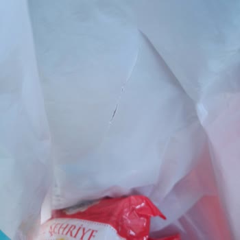 Yırtık Poşetler Ve Müşteri Memnuniyetsizliği