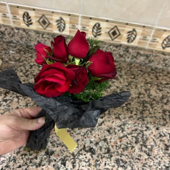 Yanıltıcı Çiçek Teslimatı: Hayal Kırıklığı Ve Mahcubiyet