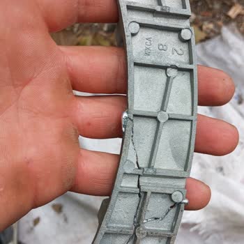 Awox Çamaşır Makinesi: Bitmeyen Kapak Menteşesi Sorunu