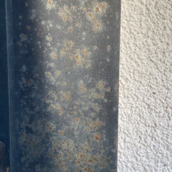 Aktaş Çelik Kapı Küf Ve Pas Lekeleri