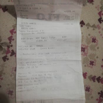 Reebok Ayakkabıda Deri Çatlaması Ve Mağaza İlgisizliği