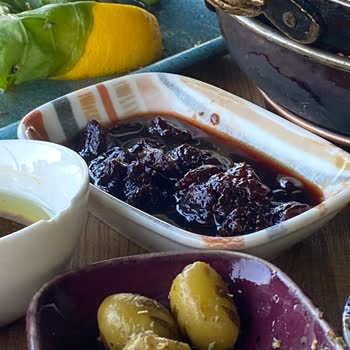 Kahvaltı Üstadı'nda Hayal Kırıklığı: Bayat Ve Bozuk Ürünler