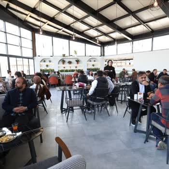 Kafede Saygısız Çalışan Ve Bozuk Tuvalet Sorunu