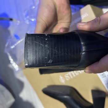 Stradivarius'tan Gelen Kullanılmış Bot Şoku