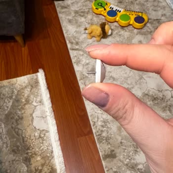 Bebek Ayakkabısında Unutulan Alarm Tehlikesi