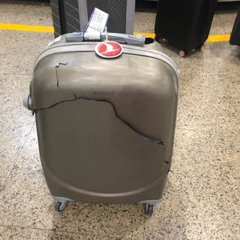 Valizim Parçalandı, İletişim Kurulamadı