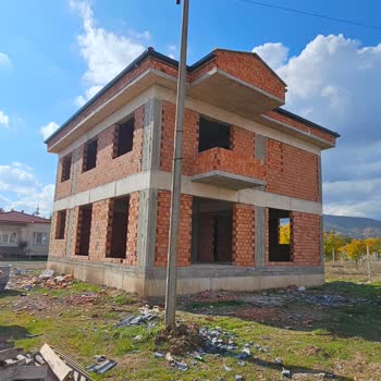 YEDAŞ Elektrik Direği Nedeniyle İnşaat Gecikmesi Ve Çözüm Beklentisi