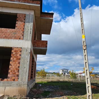 YEDAŞ Elektrik Direği Nedeniyle İnşaat Gecikmesi Ve Çözüm Beklentisi