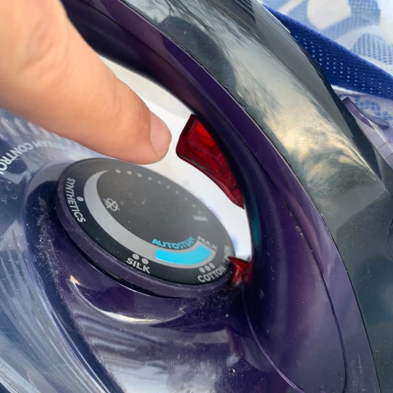 Philips Ütüde Kırılan Parça İçin Fahiş Servis Ücreti Şoku