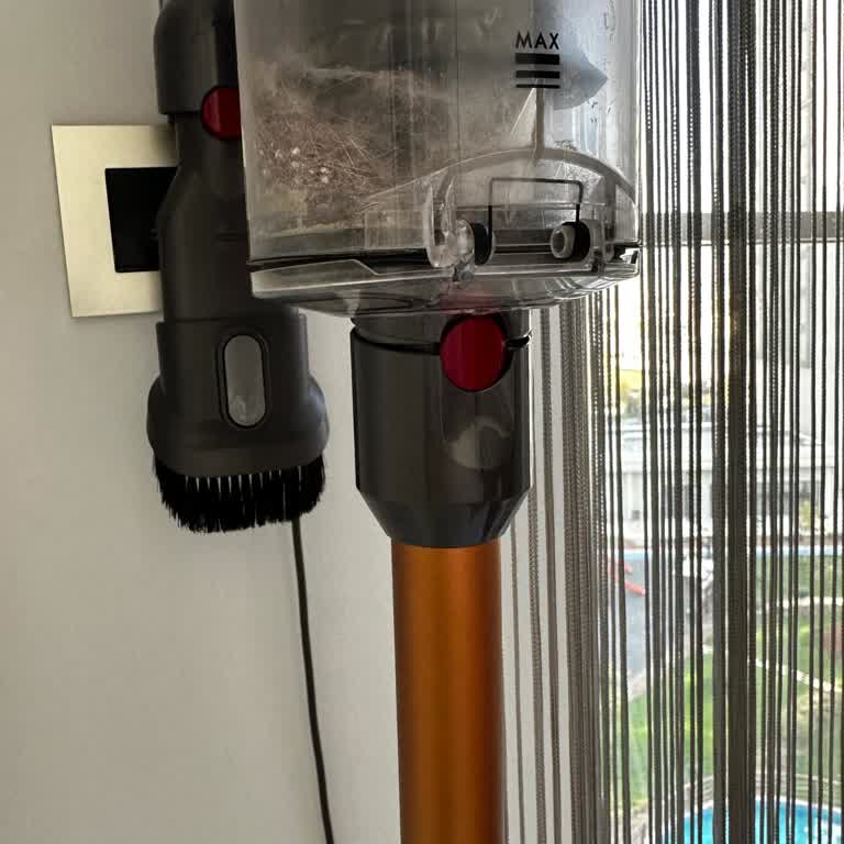 Dyson V12'nin Eklem Sorunu Ve Müşteri Hizmetleri Yanıtı