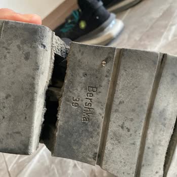 Bershka Botlarının Kısa Ömürlü Kullanım Sorunu