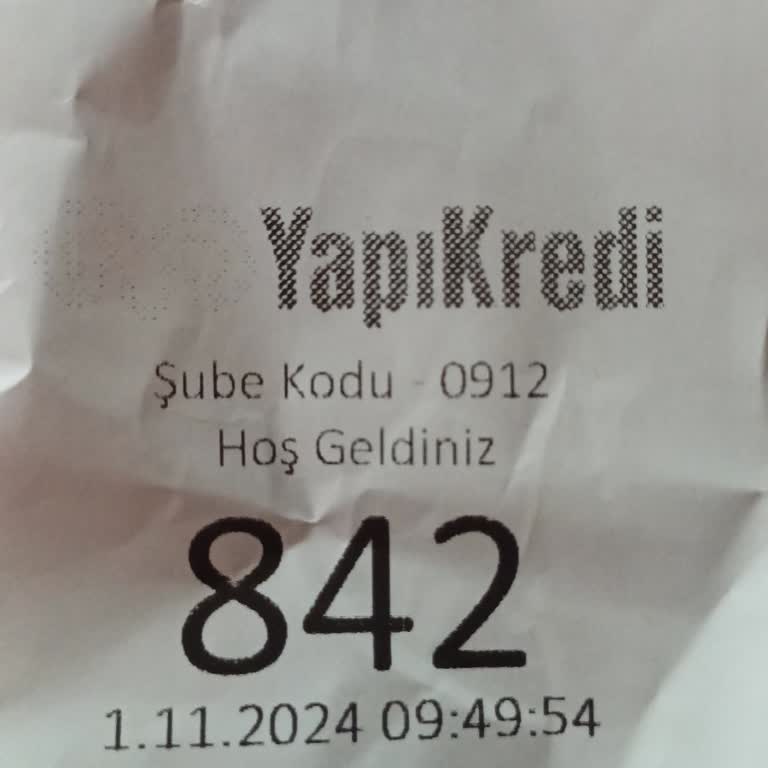 Yapı Kredi Şubesindeki Uzun Bekleyiş Ve İlgisiz Personel