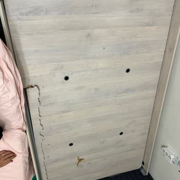 Yanlış Montaj Sebebiyle Çöken Yatak Ve Çilek Mobilya'nın İlgisizliği