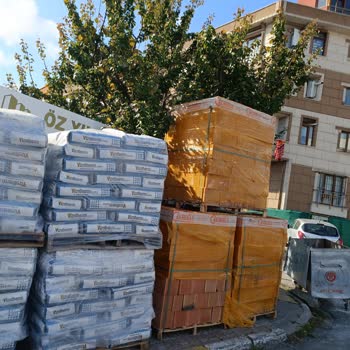 Çocukların Güvenliği Tehlikede: Kaldırımlar Kapalı