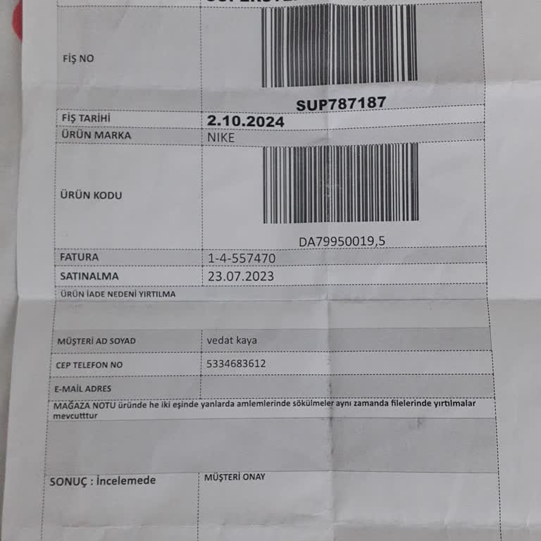 Nike Ayakkabıda Beklenmedik Yırtılma Sorunu