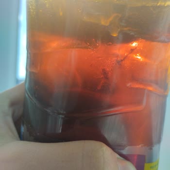 Ice Tea'de Yüzen Yabancı Maddeler