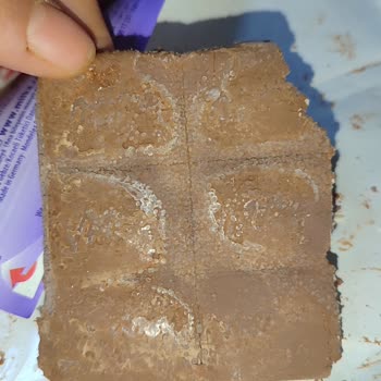 İndirimli Milka Çikolatası Bozulmuş Halde Satılıyor