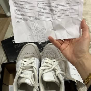 Adidas Ayakkabıda Beklenmedik Yırtılma Ve İlgisizlik