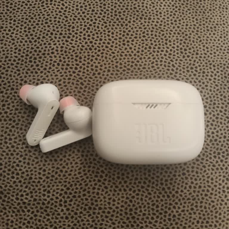 JBL TUNE230NC TWS Kulaklık Şarj Sorunu Ve Çözüm Beklentisi