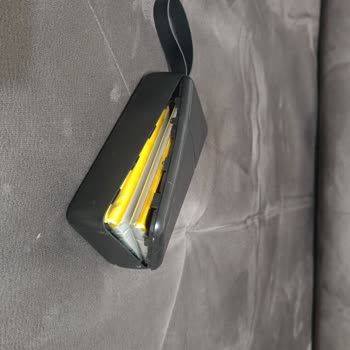 Dexim Powerbank Durduğu Yerde Şişti, Tehlike Saçıyor